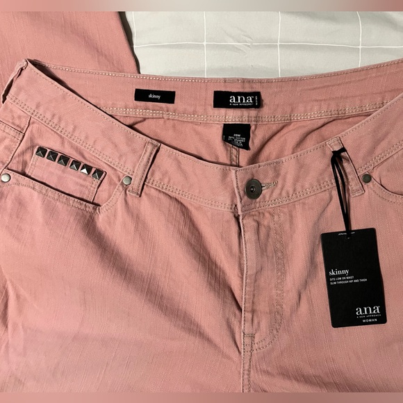 ANA SKINNY CROP JEANS - Picture 7 of 8